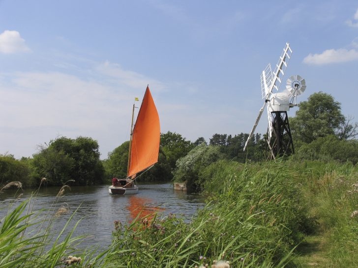 Boating on the Norfolk Broads