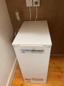 An electric Combi heat store unit